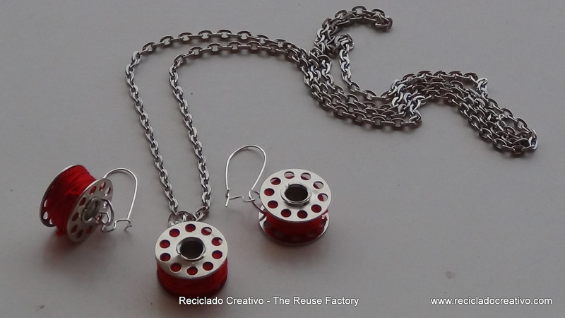How-to-make-earings-and-necklace-with-sewing-machine-bobbins