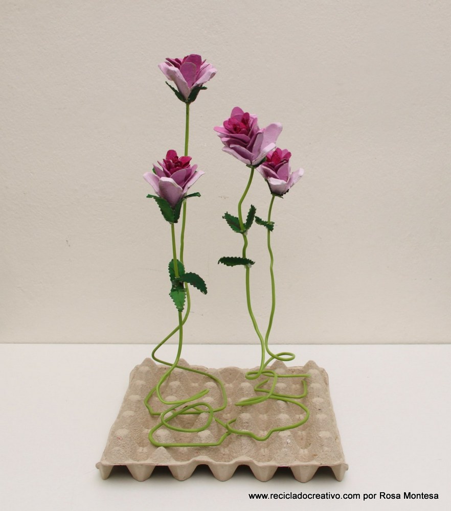 Flores rosas con hueveras de cartón recicladas - egg carton flowers