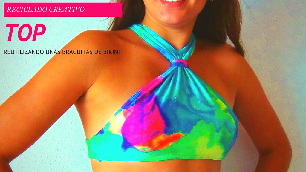 Top playero con unos calzones de bikini
