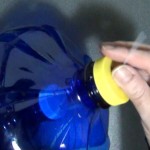 Lámpara realizada reciclando una garrafa y una botella de plástico - Two plastic bottles lamp - Reciclado Creativo - Rosa Montesa