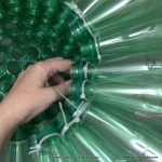 Lámpara realizada con 125 botellas de plástico recicladas - Lamp made with 125 recycled plastic bottles http://youtu.be/lwt43vjl2fs