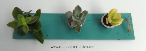 Mini bandejas planas realizadas reciclando cajas de fresas