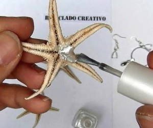 Estrellas de mar convertidas en joyas de bisutería