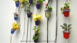Mini maceteros con hilo - DIY - reciclaje cápsulas de café
