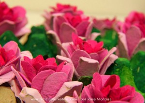 DIY Flores con hueveras de cartón