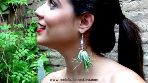 Bisutería, pendientes, colgante con plantas vivas. Claveles del viento