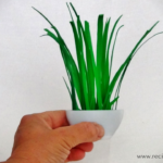 DIY Miniatura de planta de hojas verdes reciclando botellas de plástico