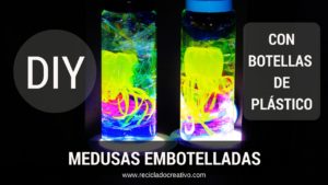 Medusas con botellas de plástico y embotelladas