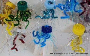 Navidad reciclando tapas de botellas de plástico