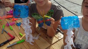 Medusas con botellas y bolsas de plástico - Talleres para niños