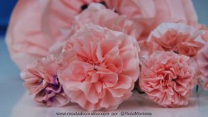 Flores claveles - bolsas plásticas recicladas