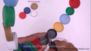 Árbol con tapitas de botellas de plástico #recicladocreativo