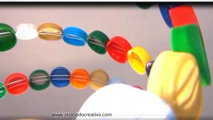 Árbol con tapitas de botellas de plástico #recicladocreativo
