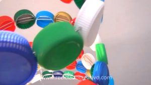 Árbol con tapitas de botellas de plástico #recicladocreativo
