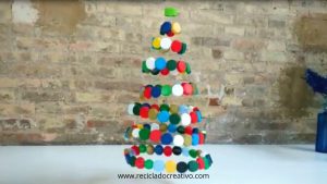Árbol con tapitas de botellas de plástico #recicladocreativo