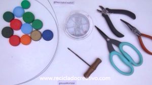 Árbol con tapitas de botellas de plástico #recicladocreativo