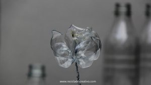 Flores con botellas de CocaCola DIY
