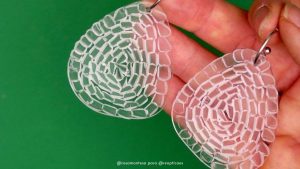 Pendientes reciclando cristales de gafas