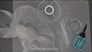 Lámpara reciclando plástico de bolsas o embalaje. Estilo nórdico Ikea Onda