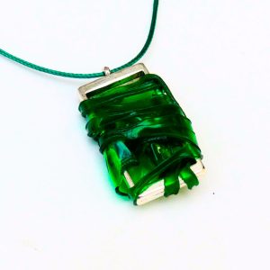 Colgante rectangular super-reciclados con tiras verde