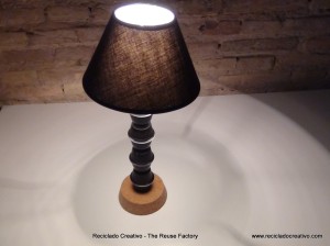 Lamparita de mesa realizada con capsulas de cafe Dolce Gusto - Lamp made whith coffee capsules