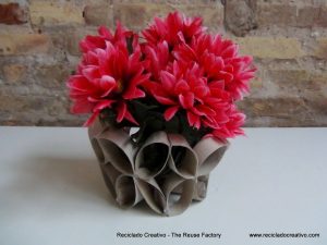 Florero Frutero flor de la vida Rollos de papel higienico - Vase made from toilet paper rolls