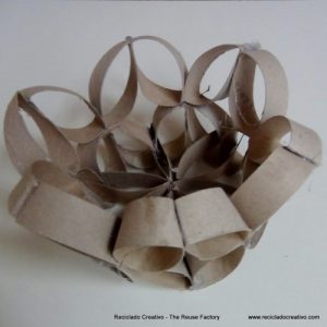 Florero Frutero flor de la vida Rollos de papel higienico - Vase made from toilet paper rolls