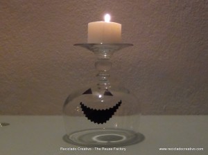 Halloween Inspiration and Ideas ¿Copas de vino, portavelas o candelabros? - Wine Glasses or Candleholders? We love to reuse objects. #Halloween, #reutilización, #decoración, #ninyos, #manualidades, #reciclado, #creativo, #recicladocreativo, #TheReuseFactory, #The Reuse Factory, #Reciclado Creativo, #recycling, #upcycling, #reuse, #reusing, #reciclaje, #reutilizar, #creative, #handcrafts, #handmade, #diy, #howto, #riciclo, #craft, #crafts, #tutorial, #pumpkins, #globos, #balloons, #caramelos, #chuches, #divertido, #gratis, #Do it Yourself, #smashing pumpkins, #free, #making