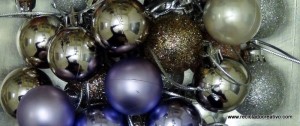 Bisutería reutilizando decoraciones navideñas. Pendientes, colgantes, collares y llaveros