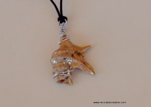 Caracolas de mar convertidas en colgantes para collares - Seashell as a pendant necklace