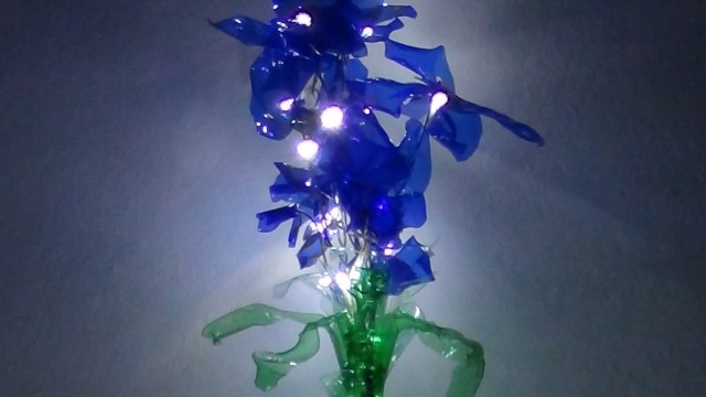 #BlaueBlumen #design101 Flores azules – Blue Flowers – Blaue Blumen – http://www.youtube.com/watch?v=uQz1RwS_29g
