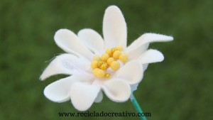 DIY Margaritas hechas con retales de fieltro