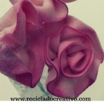 Flores rosas de fieltro realizadas con retales