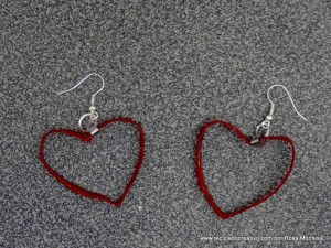 Corazones con rollos de papel higiénico
