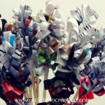 Flores (jacintos) con papel de revistas reciclado RETO CREATIVO