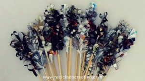 Flores (jacintos) con papel de revistas reciclado RETO CREATIVO