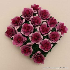 Flores rosas con hueveras de cartón - egg carton flowers