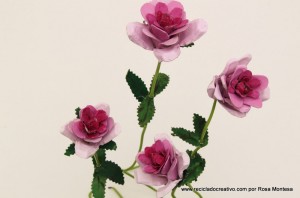 Flores rosas con hueveras de cartón recicladas - egg carton flowers