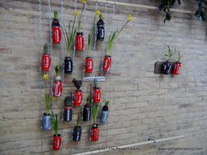 Jardín Vertical Cocacola #compartecocacolacon reciclado creativo rosa montesa