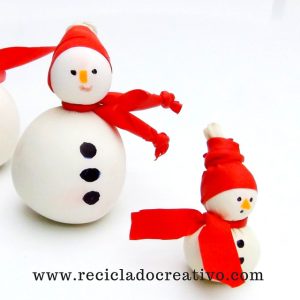 Muñeco de nieve - Snowman - Manualidad con globos y sal. Balloons and salt.