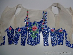 Corpiño de fallera valenciana siglo XXI con material reciclado