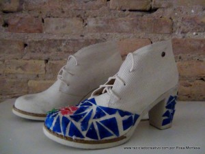 Zapatos para un traje de fallera valenciana con material reciclado