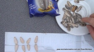 Traje de fallera valenciana siglo XXI con material reciclado