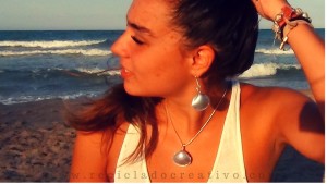 Bisutería con conchas y caracolas de la playa